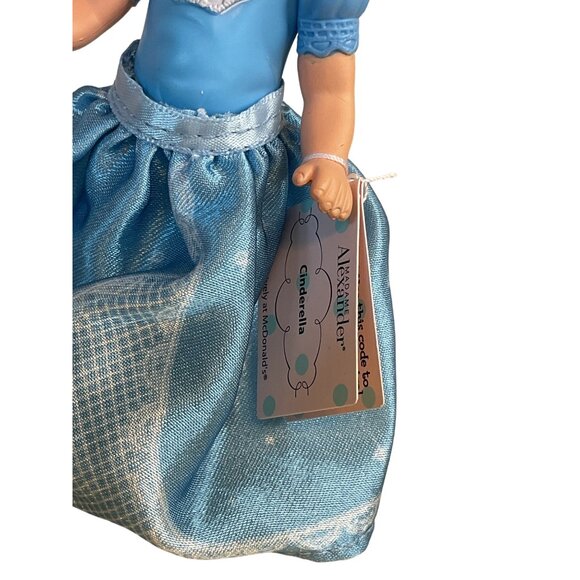 Madame Alexander Cinderella Mini 5" Doll Mcdonalds - Picture 2 of 3